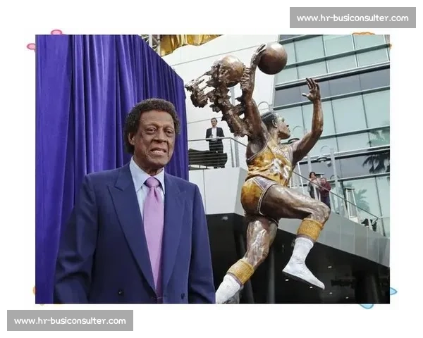 篮板王者的荣耀征途与统治赛场的传奇故事